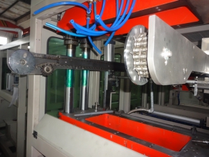 Full automatic plastic thermoforming machine