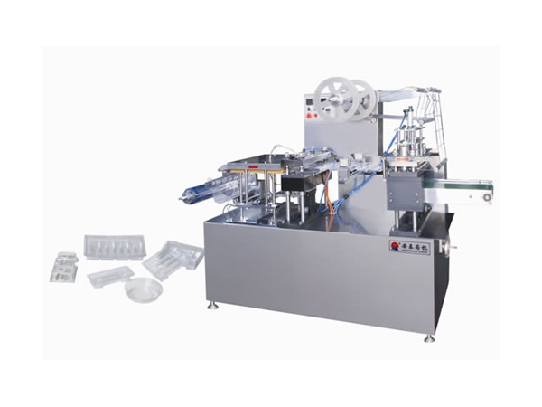 Vacuum Forming Machine